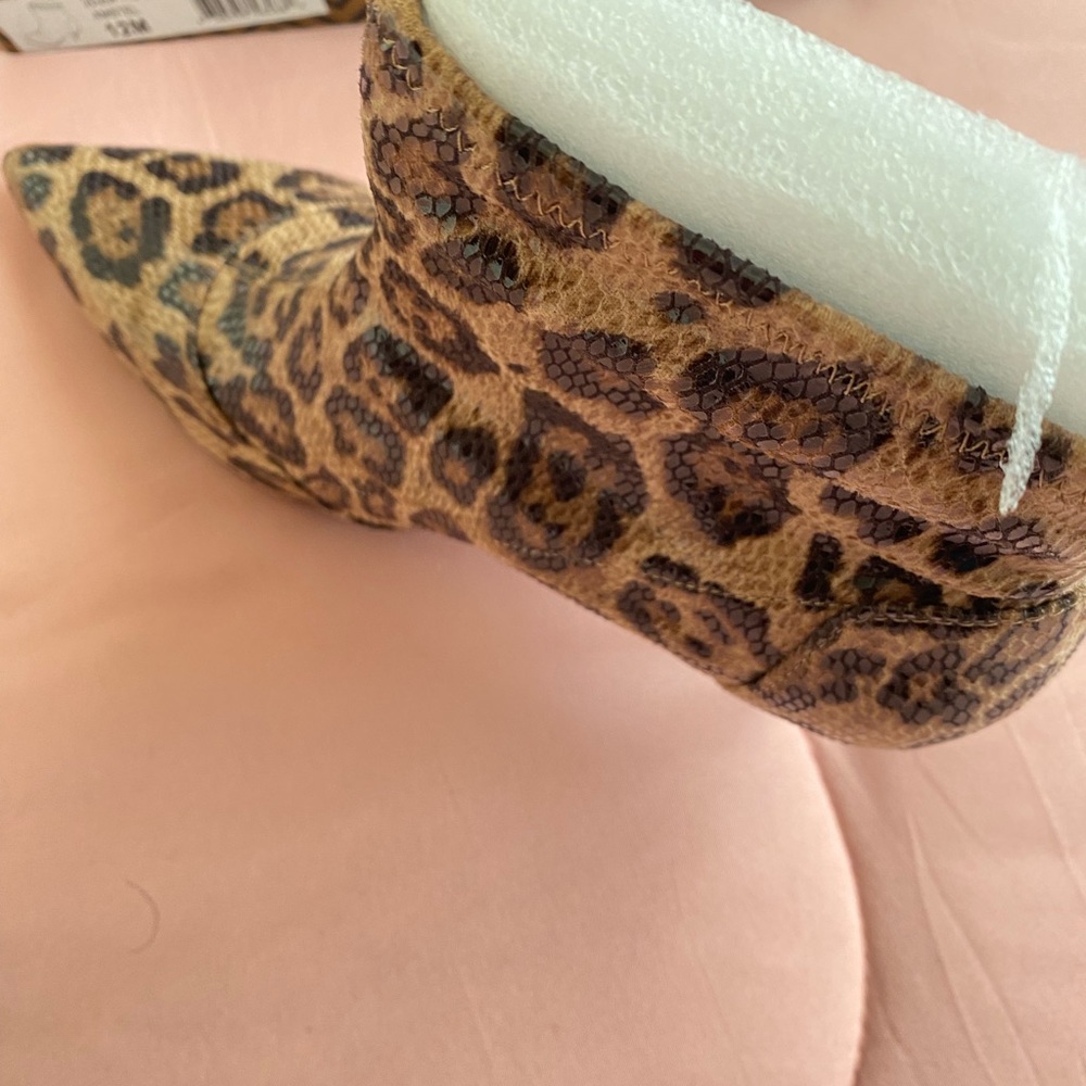 Charles David Boots